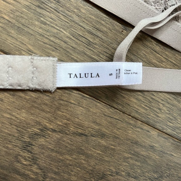 Aritzia Talula Bralette - Picture 2 of 3